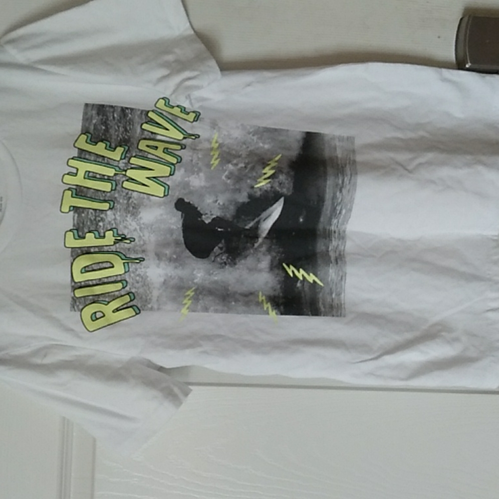 Boy tshirt XL 18/20